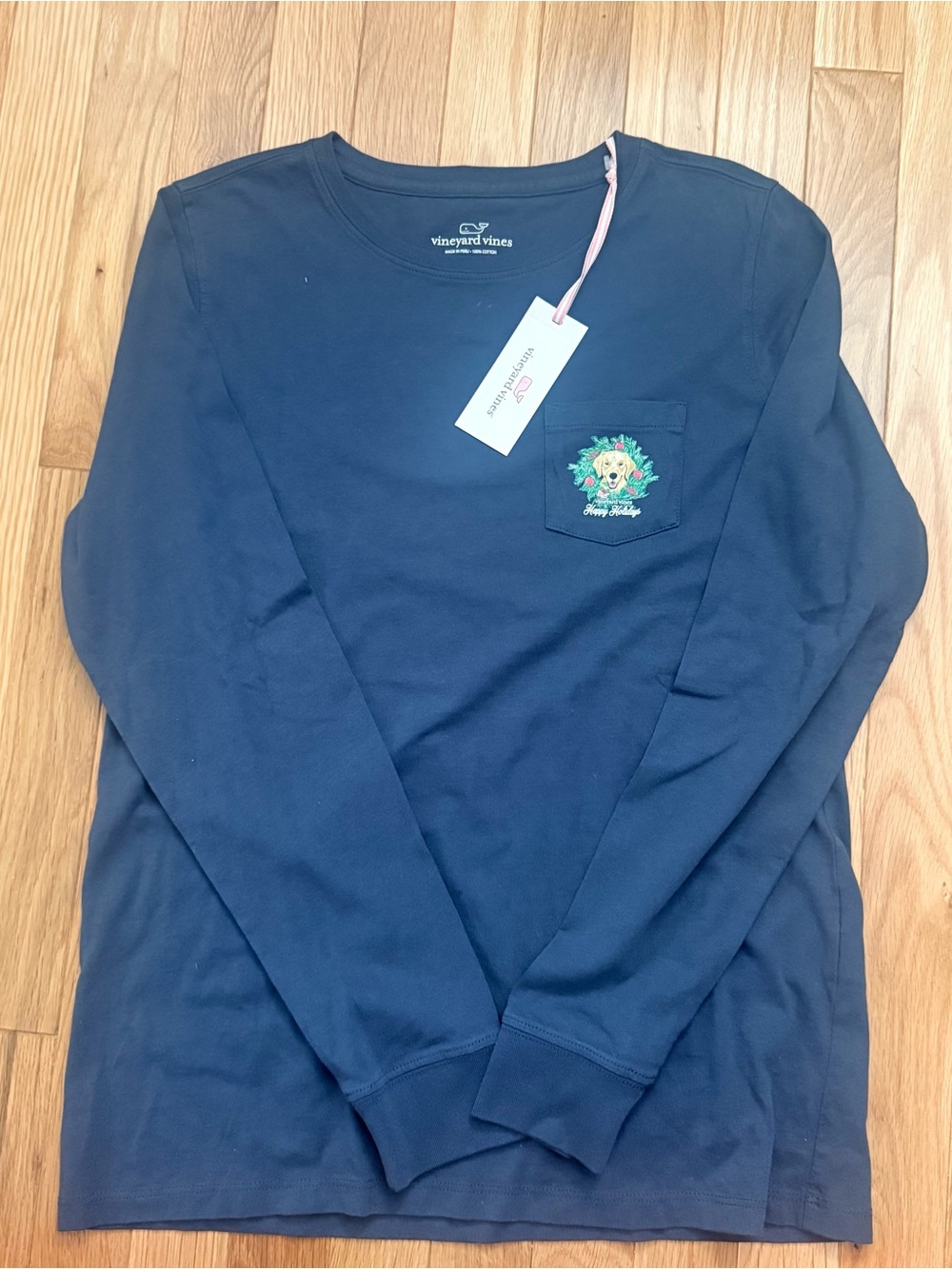 NWT! Vineyard Vines Navy Pocket Tee with Golden Retriever Wreath